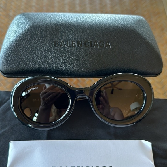 BALENCIAGA Sunglasses BB0074S 001 - Picture 3 of 8